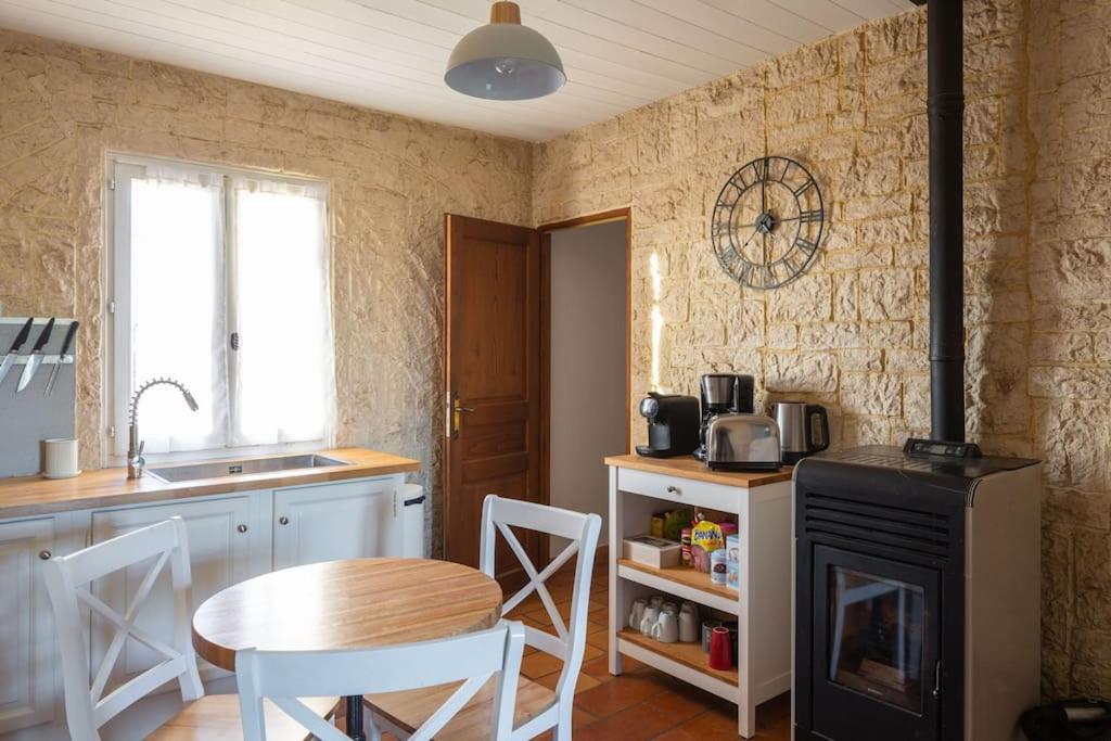 Mas Provencal De 120M2 En Camargue, Avec Piscine Et Parking Inclus, Ideal Pour Des Vacances Arles Exteriér fotografie
