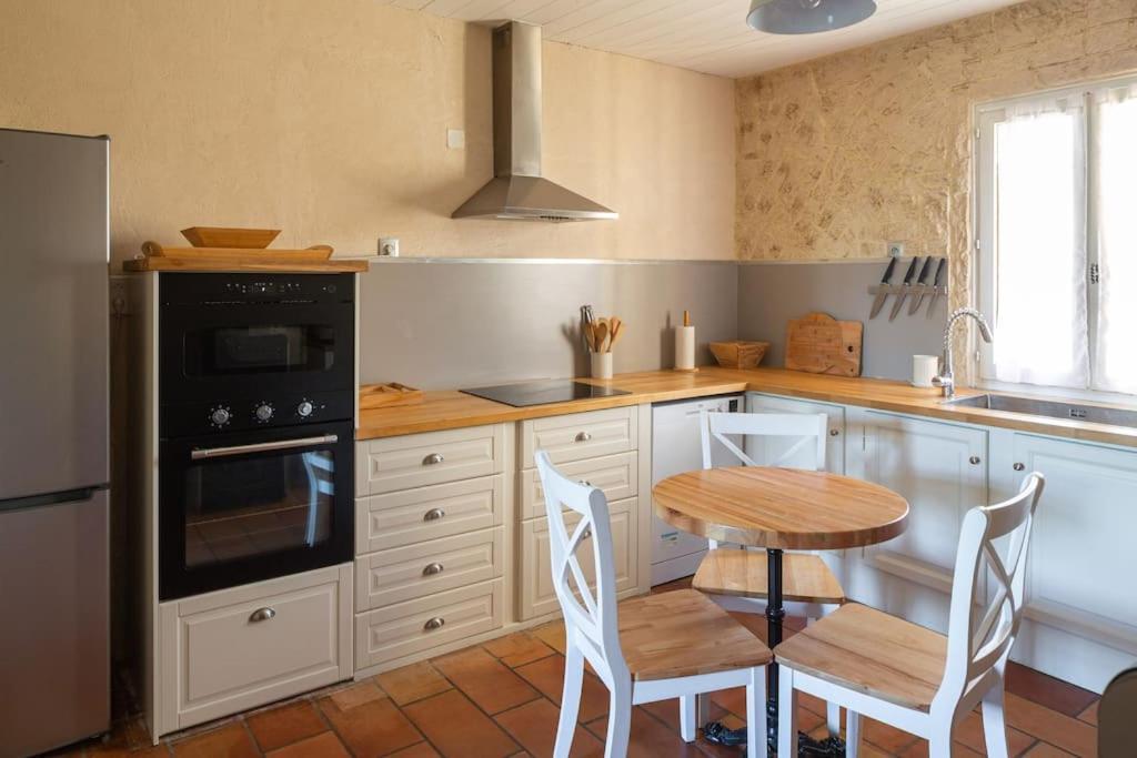 Mas Provencal De 120M2 En Camargue, Avec Piscine Et Parking Inclus, Ideal Pour Des Vacances Arles Exteriér fotografie